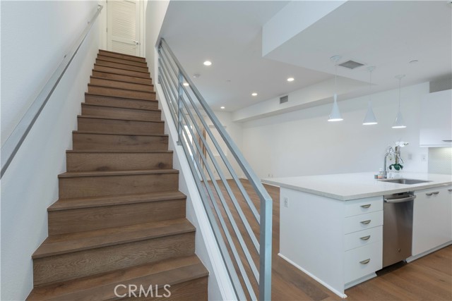 4831 Craner Avenue, North Hollywood CA: https://media.crmls.org/medias/e3248fdd-54e3-47f9-92a4-9feaa1e05b12.jpg