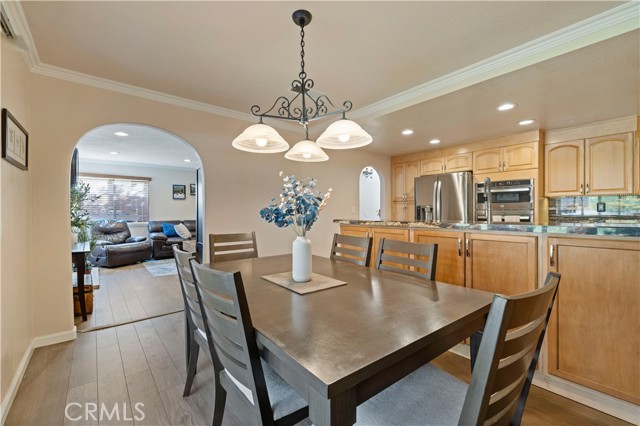 Detail Gallery Image 14 of 55 For 15845 Rosehaven, Canyon Country,  CA 91387 - 4 Beds | 3 Baths