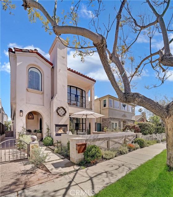 Detail Gallery Image 6 of 32 For 412 Acacia Ave, Corona Del Mar,  CA 92625 - 3 Beds | 3/1 Baths