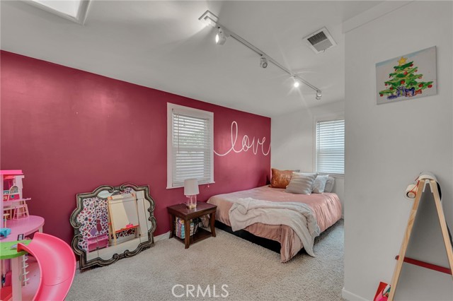 Detail Gallery Image 22 of 30 For 9707 Foothill, Sylmar,  CA 91342 - 4 Beds | 3 Baths