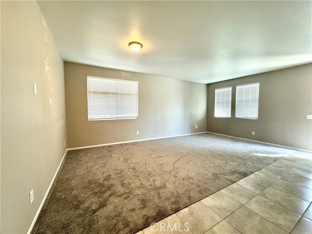 Detail Gallery Image 7 of 24 For 13232 Newport St, Hesperia,  CA 92344 - 4 Beds | 2 Baths