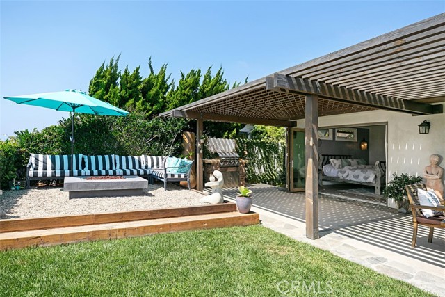 Detail Gallery Image 34 of 39 For 228 Ledroit St, Laguna Beach,  CA 92651 - 4 Beds | 3/1 Baths