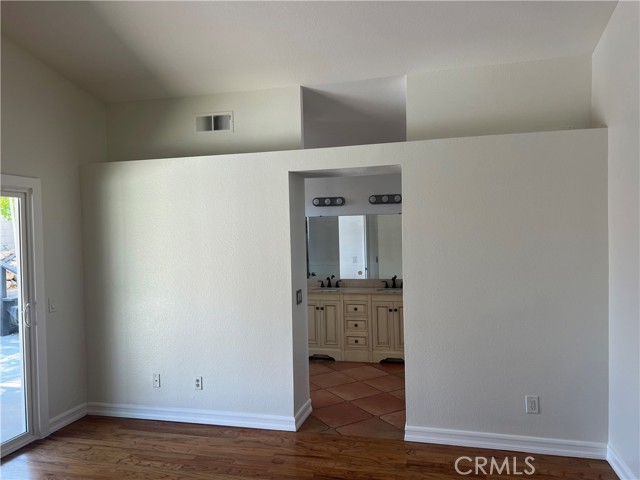 Detail Gallery Image 13 of 28 For 16500 Running Deer Rd, Lake Elsinore,  CA 92530 - 4 Beds | 2 Baths