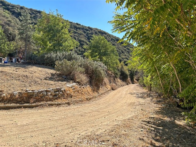 Detail Gallery Image 2 of 43 For 42930 Lake Hughes Rd, Lake Hughes,  CA 93532 - 5 Beds | 4 Baths