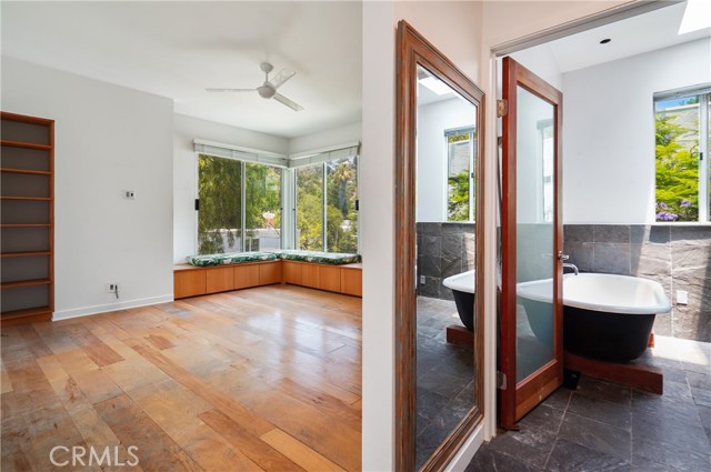 Detail Gallery Image 11 of 24 For 8738 Wonderland Ave, Los Angeles,  CA 90046 - 2 Beds | 2 Baths