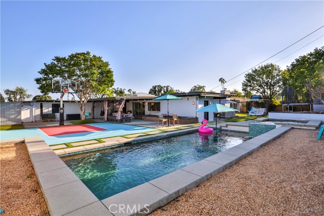 315 Teasdale Drive, Claremont CA: https://media.crmls.org/medias/e329d31e-8548-4a20-aedd-9e5b7c354035.jpg