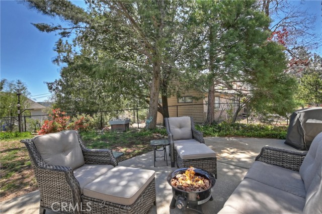 Detail Gallery Image 26 of 54 For 27513 St Bernard Ln, Lake Arrowhead,  CA 92352 - 5 Beds | 3 Baths