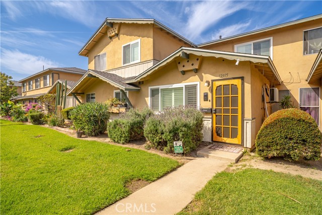 Detail Gallery Image 2 of 38 For 12915 Lariat, Norwalk,  CA 90650 - 3 Beds | 2 Baths