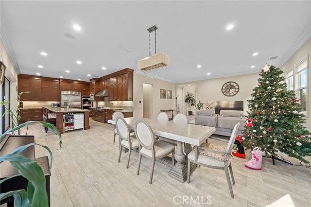 Detail Gallery Image 4 of 40 For 19 Hollyhock, Lake Forest,  CA 92630 - 5 Beds | 5/1 Baths