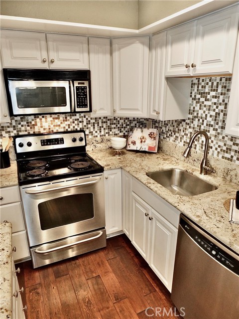 4138 E Mendez Street, Long Beach CA: https://media.crmls.org/medias/e32cd574-865b-41c7-b865-457184acb7a7.jpg