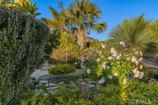 Detail Gallery Image 4 of 30 For 372 Locust, Laguna Beach,  CA 92651 - 2 Beds | 2 Baths