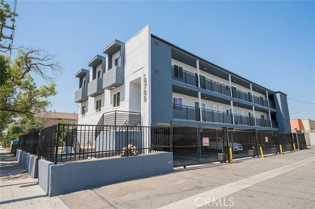 Detail Gallery Image 10 of 10 For 6745 Laurel Canyon Bld #103,  North Hollywood,  CA 91606 - 2 Beds | 1 Baths