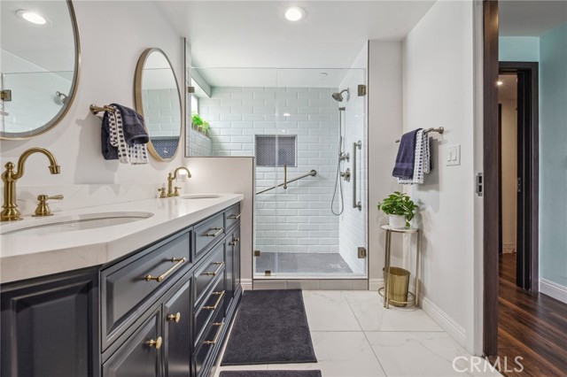 Detail Gallery Image 11 of 23 For 11218 Camarillo St #305,  Toluca Lake,  CA 91602 - 3 Beds | 3 Baths