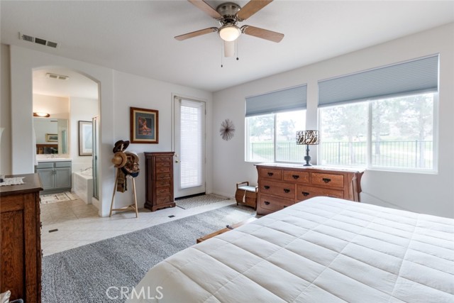 4108 Club Vista Drive, Palmdale CA: https://media.crmls.org/medias/e32ec3c7-822b-44ad-b195-0921ec0fcbcd.jpg