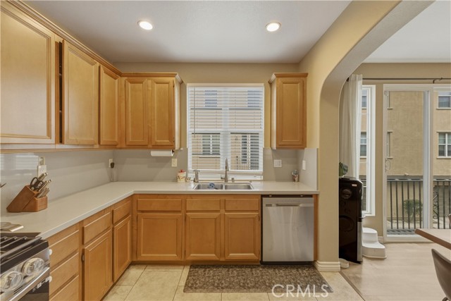 Detail Gallery Image 11 of 43 For 4460 Owens St #105,  Corona,  CA 92883 - 2 Beds | 2/1 Baths