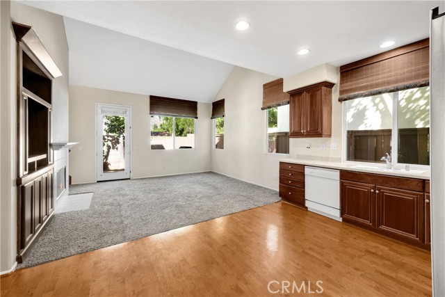 10201 Coral Lane, Moreno Valley CA: https://media.crmls.org/medias/e32f64d7-47ea-4434-ab96-0c8c632dc5da.jpg