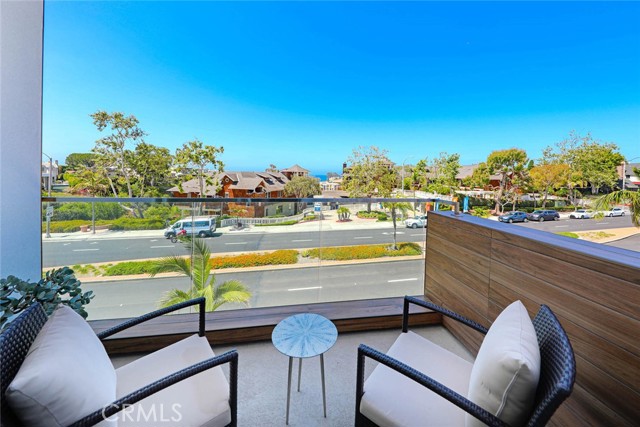 Detail Gallery Image 23 of 25 For 3918 E Coast Highway, Corona Del Mar,  CA 92625 - 3 Beds | 2/1 Baths