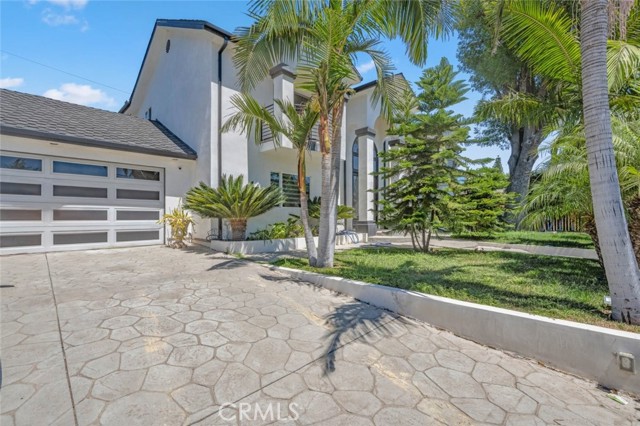 Detail Gallery Image 2 of 75 For 17043 Gunther St, Granada Hills,  CA 91344 - 4 Beds | 4 Baths