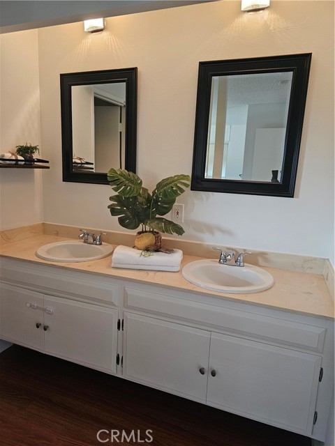 Detail Gallery Image 12 of 21 For 4785 Larwin Ave, Cypress,  CA 90630 - 4 Beds | 2/1 Baths