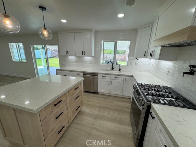 Detail Gallery Image 8 of 25 For 14399 Fairchild Dr, Corona,  CA 92880 - 3 Beds | 2 Baths