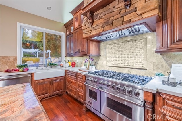 369 Ashbury Lane, Upland CA: https://media.crmls.org/medias/e3308cd5-95d8-426f-9b1a-5ef6b6ce1a56.jpg