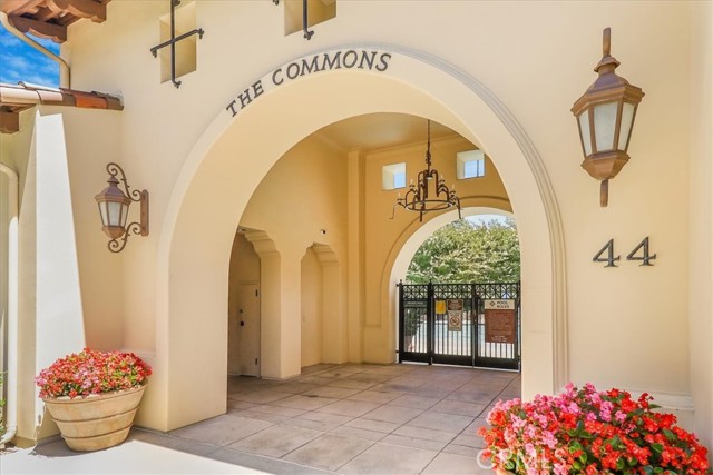 32 Perennial, Irvine CA: https://media.crmls.org/medias/e33141f4-c087-43ca-8903-0a7f17c5ba8d.jpg