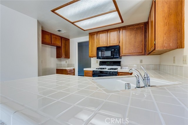 Detail Gallery Image 10 of 45 For 1922 Alta St, Redlands,  CA 92374 - 3 Beds | 2/1 Baths