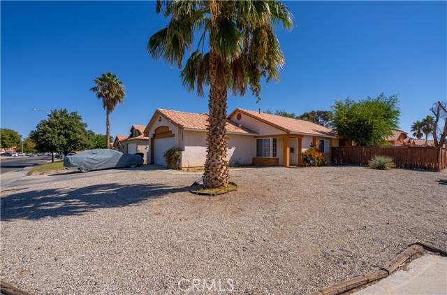 Detail Gallery Image 14 of 22 For 43804 5th St, Lancaster,  CA 93535 - 3 Beds | 2 Baths