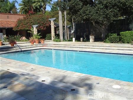 Detail Gallery Image 12 of 14 For 1345 Cabrillo Park Dr. #P8,  Santa Ana,  CA 92701 - 1 Beds | 1 Baths