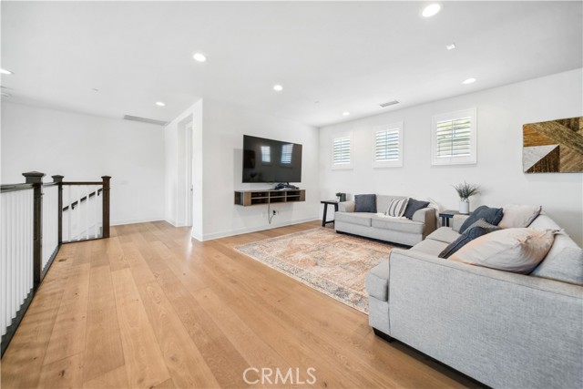 5313 Newbury, Yorba Linda CA: https://media.crmls.org/medias/e331bb70-ef42-4765-9fe1-da3e3dd02657.jpg