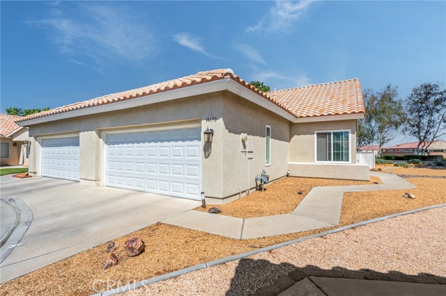 Detail Gallery Image 1 of 1 For 11690 Oak St, Apple Valley,  CA 92308 - 2 Beds | 2 Baths