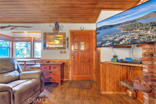 Detail Gallery Image 19 of 75 For 438 Boyd Trl, Big Bear Lake,  CA 92315 - 2 Beds | 2 Baths