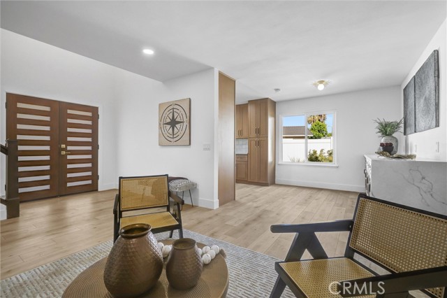 23881 Gates Street, Lake Forest CA: https://media.crmls.org/medias/e3331596-0d5d-4d28-a96e-e9f175ed6981.jpg