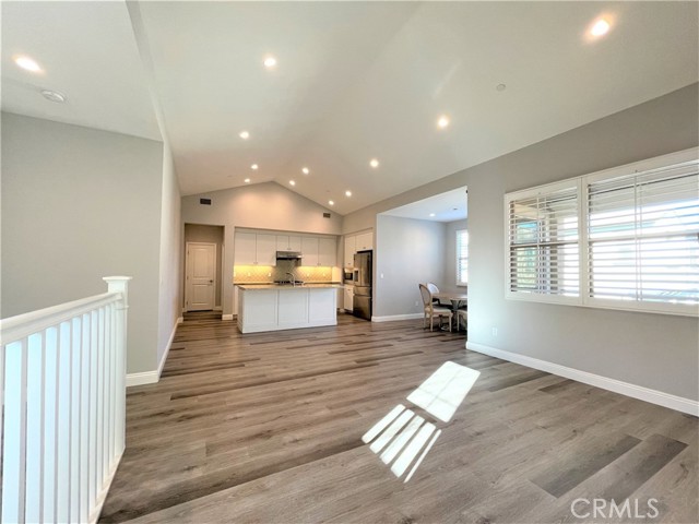 Detail Gallery Image 5 of 25 For 202 Bishop, Irvine,  CA 92620 - 2 Beds | 2 Baths