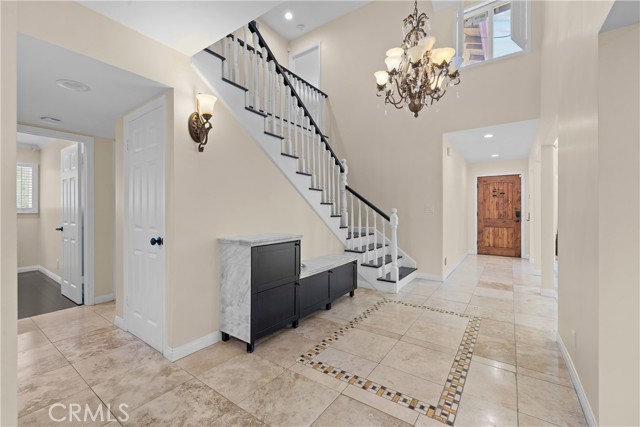 Detail Gallery Image 3 of 35 For 16513 Moorpark St, Encino,  CA 91436 - 5 Beds | 5/1 Baths