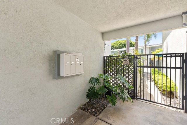 503 Saint Andrews, Newport Beach CA: https://media.crmls.org/medias/e334672e-18da-445e-9098-dd0250168405.jpg
