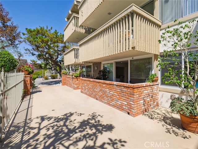6526 Ocean Crest Drive, Rancho Palos Verdes CA: https://media.crmls.org/medias/e3351511-31e1-4d44-a735-5d4f1686bb7f.jpg