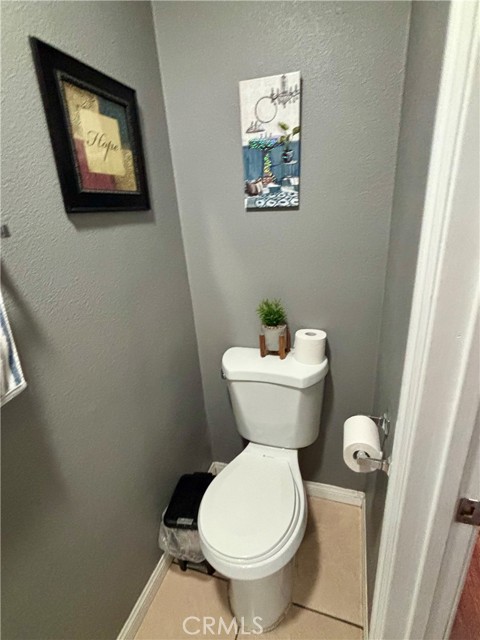 Detail Gallery Image 14 of 23 For 16739 Upland, Fontana,  CA 92335 - 3 Beds | 1/1 Baths