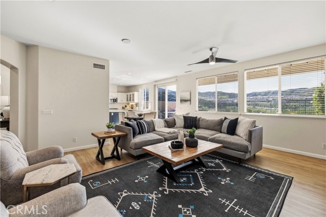 Detail Gallery Image 23 of 59 For 26451 Puffin Pl, Canyon Country,  CA 91387 - 4 Beds | 3 Baths