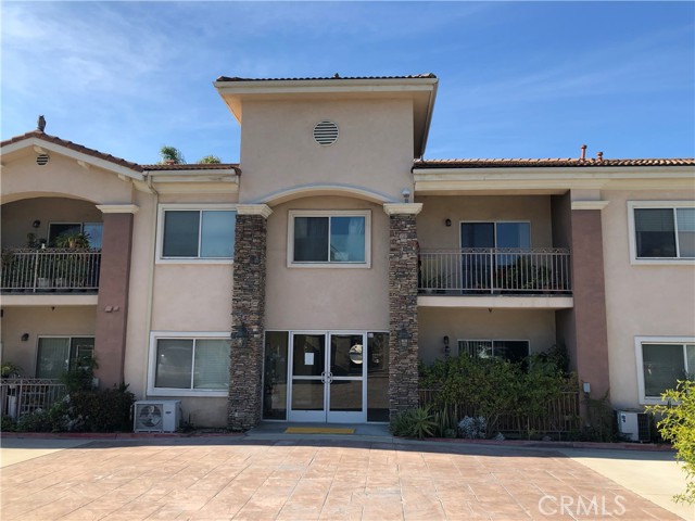 Image 2 for 17888 Alburtis Ave #B114, Artesia, CA 90701