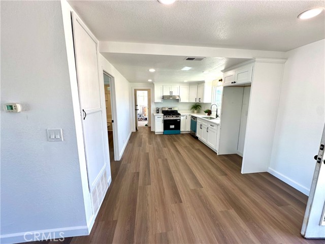 Detail Gallery Image 12 of 49 For 31665 Meadow Blossom, Nuevo,  CA 92567 - 3 Beds | 2/1 Baths