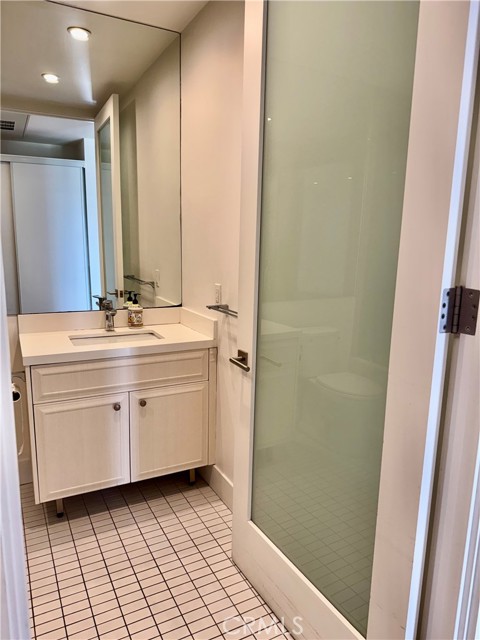 Detail Gallery Image 18 of 29 For 210 N Monterey St #407,  Alhambra,  CA 91801 - 1 Beds | 2 Baths