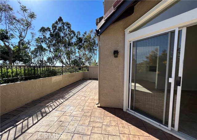 193 Stanford Court, Irvine CA: https://media.crmls.org/medias/e33832dd-818e-4306-8b11-d72946ca8557.jpg