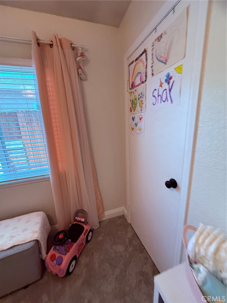 https://media.crmls.org/medias/e338b096-3797-401a-9245-2e1c557d51c9.jpg?preset=X-Large