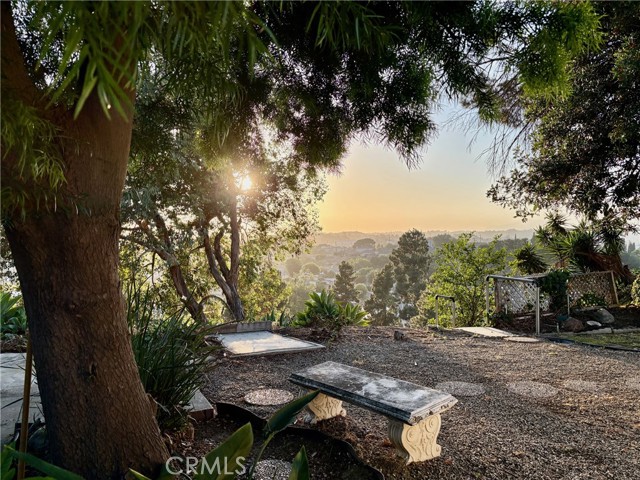 1570 Verde Vista Drive, Monterey Park CA: https://media.crmls.org/medias/e339004c-188f-4e0f-a1e0-ef54ecb6b275.jpg