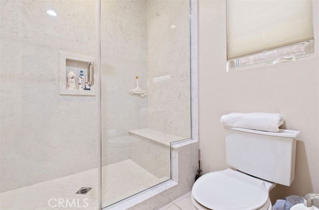 10 Shadybend, Irvine CA: https://media.crmls.org/medias/e3394300-1947-4a38-932d-d1967833206e.jpg