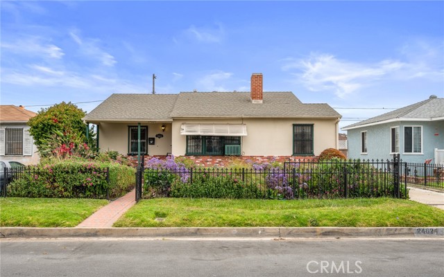 Detail Gallery Image 1 of 34 For 24624 Lakme Ave, Wilmington,  CA 90744 - 4 Beds | 2 Baths