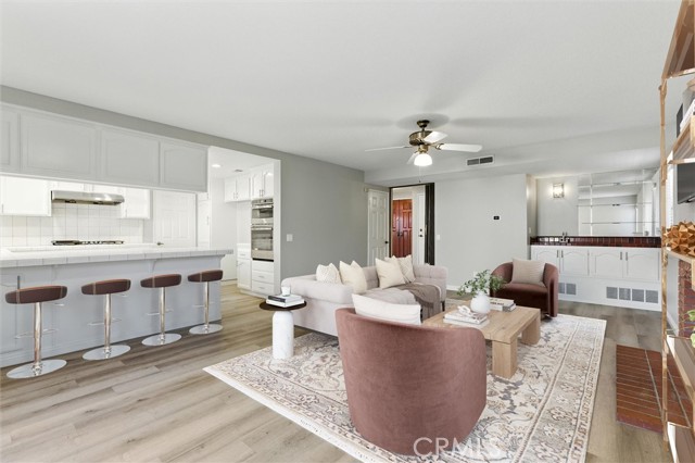 17826 Osage Avenue, Torrance CA: https://media.crmls.org/medias/e33b8e34-ccfd-4674-8996-17be5542af25.jpg