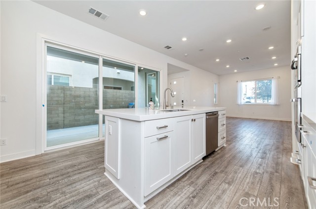 Detail Gallery Image 10 of 43 For 107 Zawn, Irvine,  CA 92618 - 3 Beds | 2/2 Baths