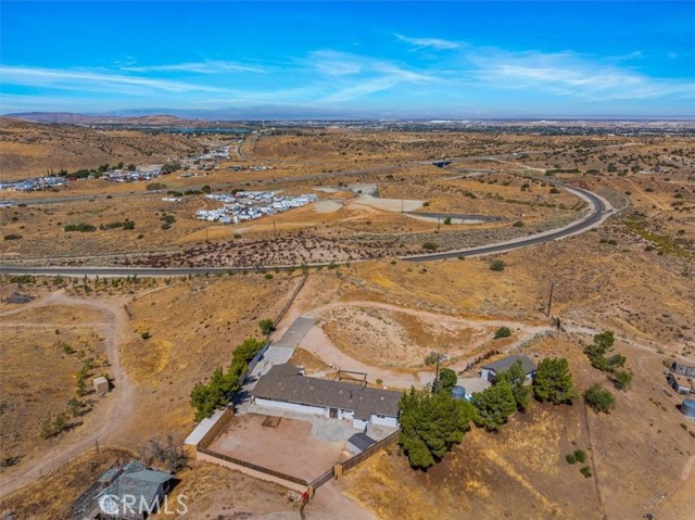 Detail Gallery Image 18 of 21 For 35225 Small Rd, Palmdale,  CA 93550 - 4 Beds | 2/1 Baths